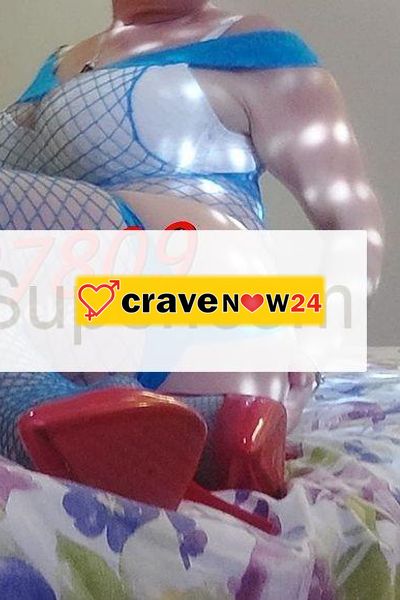 💗 A MARINA DI MASSA BELLA ITALIANA, MERAVIGLIOSA, UN SOGNO DI RAGAZZA TUTTA REALE, FATTA PER IL PIACERE. 💗