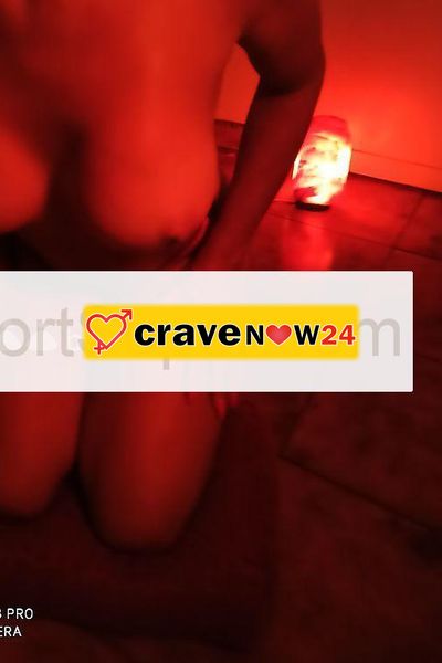 MODELLA NUDA E PROFUMATA SUL TUO CORPO (CONTATTI SOLO SU WHATSAPP)