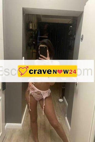 ASSOLUTA NEW ENTRY - Massaggiatrice Orientale molto carina, dolce e delicata, veramente appassionata nel massaggio sensuale e stimolante Su di me