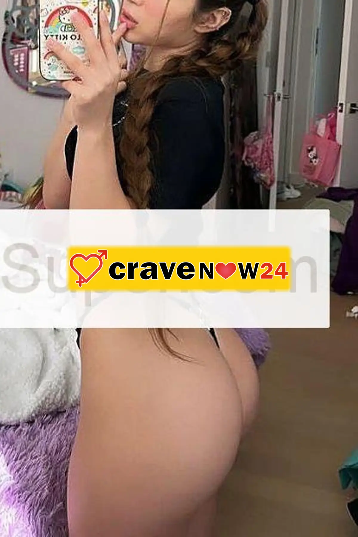 Due Barbie diciannovenni