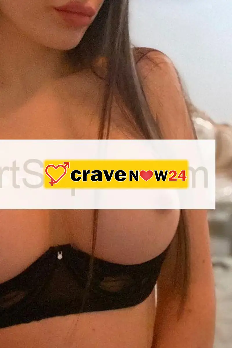 GINEVRA💝UNA VERA DEA🧚🏼‍♂FOTO  REALI sono la porcellina che piace succiare il cazzo.Vienimi a scoprire🐷