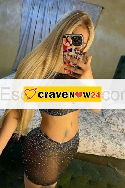 🤤PICCOLA TROIA🐶ADORO SUCCIARE CON LA MIA CALDA BOCCA 👄 ED ESSERE RIEMPITA