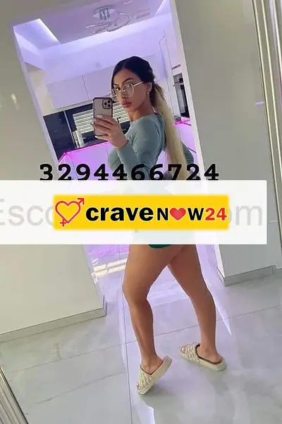 Ciao sono una bellissima ragazza molto dolce con un lato B da paura..