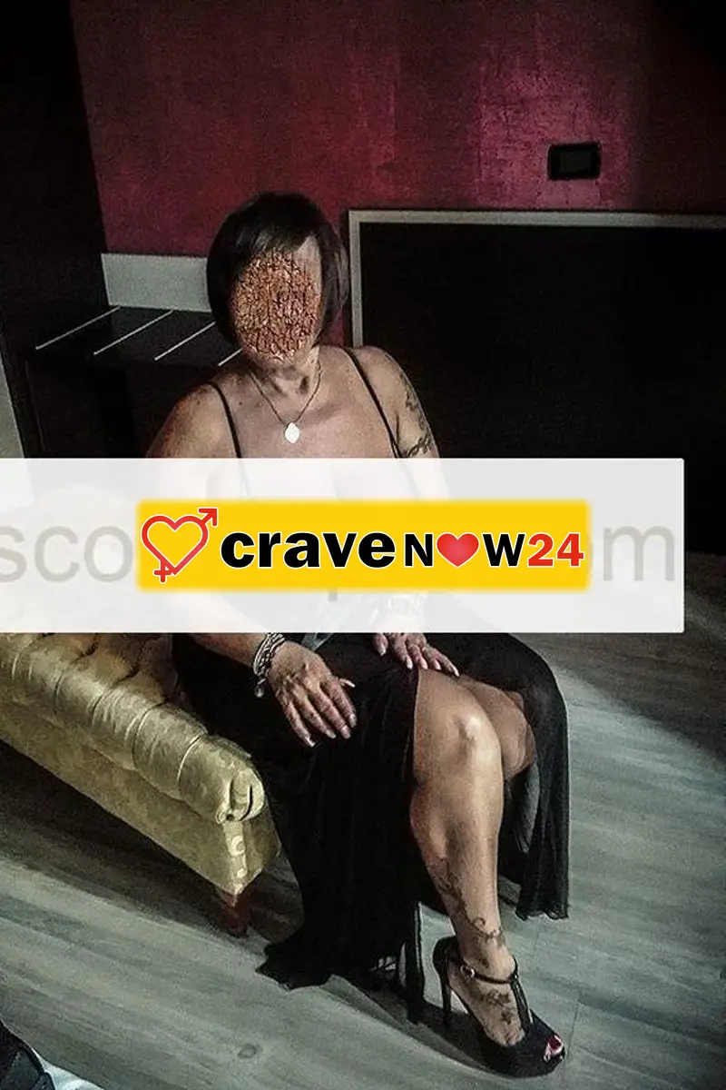 - zona PORTA PIA - Viale Regina Margherita incrocio Via Nomentana - ROMA - NO LATO B - FOTO REALMENTE MIE - ITALIANA DONNA MILF MATURA - CLIMATIZATO -