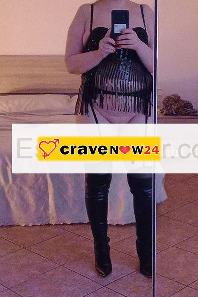 Vogliosa italiana matura massaggio tantra body massage oggi a Lido di Camaiore