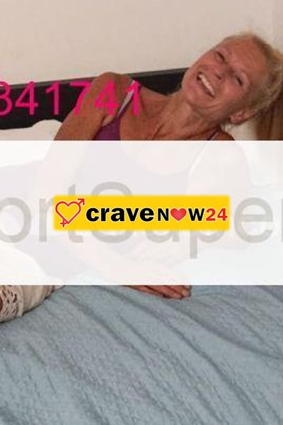 CHRISTINE . EINHEIMISCHE REIFE FRAU EMPFÄNGT IN BOZEN