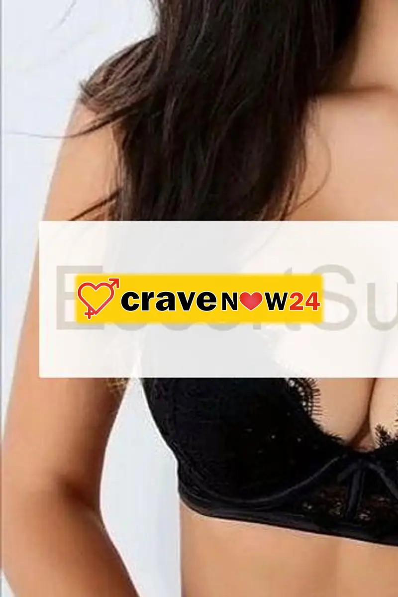 MERAVIGLIOSA MILF DAGLI OCCHI VERDI SMERALDO …