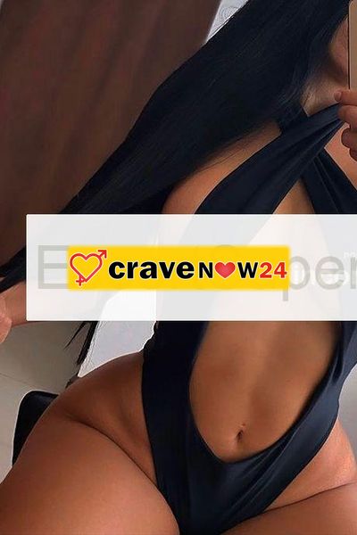 Stupenda criatura tettona