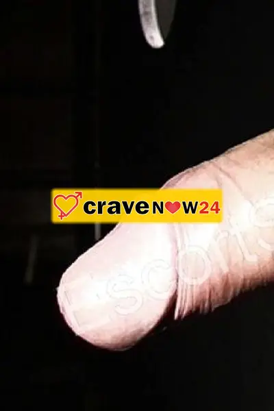 Annuncio di una Tr0iona svu0tacazzi specializzata in misure extralarge