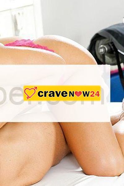 Morgana, la regina dello strap-on Piedini adorabili, mix di sensualità, massaggio lingam, prostatico, giochi piccanti, sex toys per te e per me, soft